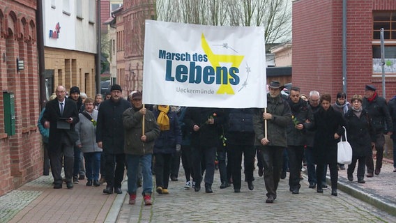 Marsch des Lebens in Ueckermünde © Screenshot NDR Foto: NDR