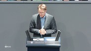 Gesundheitsminister Lauterbach hält eine Rede im Bundestag. © Screenshot 