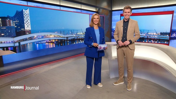 Julia-Niharika Sen und Carl-Georg Salzwedel moderieren das Hamburg Journal. © Screenshot 