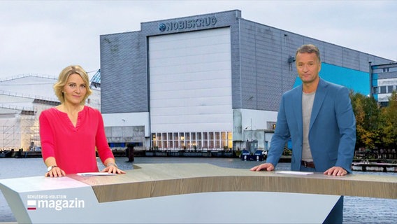 Marie-Luise Bram und Gerrit Derkowski moderieren das Schleswig-Holstein Magazin um 19:30 Uhr. © Screenshot 