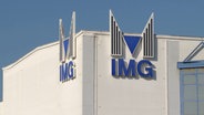 Fassade mit Logo der Firma IMG in Rostock: IMG hat Insolvenz angemeldet © Screenshot 