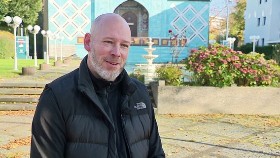 Christian Sandow, Mitglied der Gemeinde der Imam-Ali-Moschee in Hamburg. © NDR 