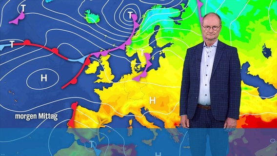 Ein Meteorologe steht vor einer Wettergrafik. © Screenshot 