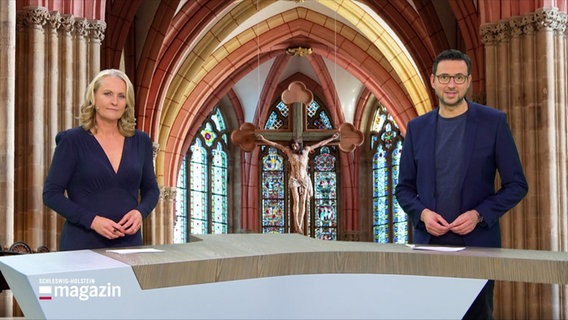 Harriet Heise und Christopher Scheffelmeier moderieren das Schleswig-Holstein Magazin. © Screenshot 