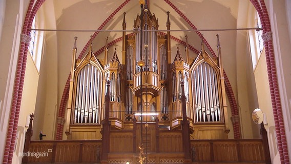 Die Lütkemüller-Orgel in einer Kirche in Waren. © Screenshot 