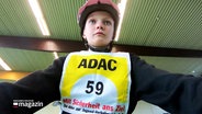 Amy Kollath nimmt am ADAC Landefahrradturnier für Kinder teil. Ihr Trikot trägt die Nummer 59. © Screenshot 