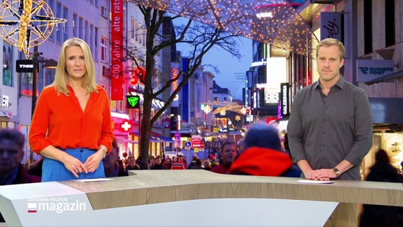 Gabi Lüeße und Henrik Hanses moderieren das Schleswig-Holstein Magazin. © Screenshot 