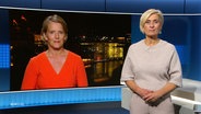 Susanne Stichler steht im Studio von NDR Info. Kerstin Dausend ist aus Berlin zugeschaltet. © Screenshot 