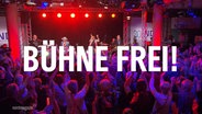 Bild von einem Konzert und die große Überschrift: "Bühne frei!" © Screenshot 