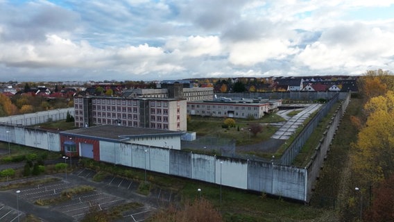 Das ehemalige Stasi-Gefängnis in Neubrandenburg © Screenshot 