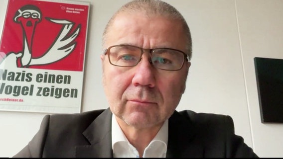 Screenshot aus einem Interview: Porträtaufnahme des SPD-Bundestagsobgeordneten Frank Junge aus Wismar. © Screenshot 