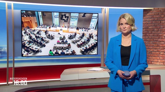 Kathrin Kampmann moderiert die Sendung Niedersachsen 18.00. © Screenshot 