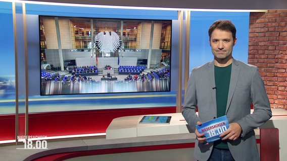 Johannes Avenarius moderiert das Niedersachsen Magazin um 18 Uhr. © Screenshot 