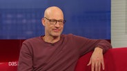 Schauspieler und Schriftsteller Joachim Meyerhoff zu Gast auf dem Roten Sofa © Screenshot 