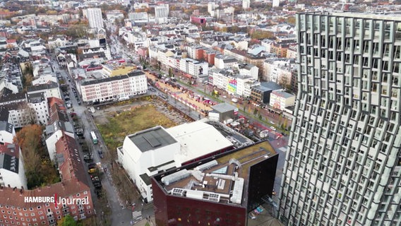 Vogelperspektive: Die große Brachfläche an der Reeperbahn, auf der vor 10 Jahren die sogenannten "Esso-Häuser" abgerissen wurden. © Screenshot 