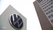 Ein Gebäude mit VW-Logo © Screenshot 