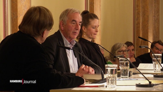 Bestsellerautor Robert Harris im Literaturhaus. © Screenshot 