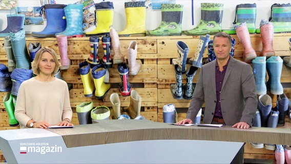 Moderationsduo Marie-Luise Bram und Gerrit Derkowski im Studio. © Screenshot 