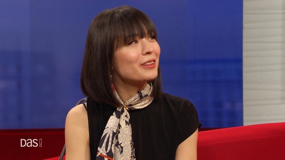 Pianistin Alice Sara Ott zu Gast auf dem Roten Sofa © Screenshot 