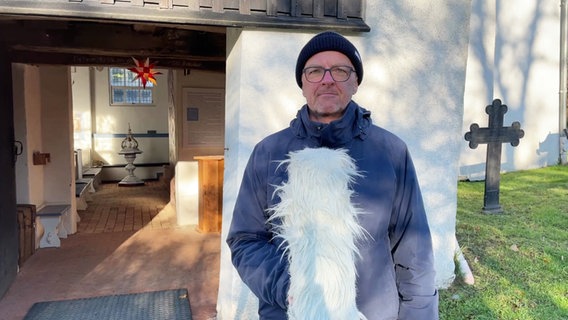 Stefan Kreibohm moderiert das Wetter von der Insel Hiddensee. © Screenshot 