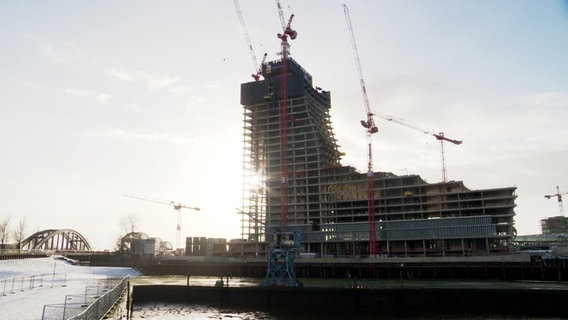 Der nicht fertig gestellte Elbtower in Hamburg. © Screenshot 