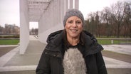 Wettervorhersage von Tatjana Brand aus dem Schweriner Schlossgarten. © Screenshot 