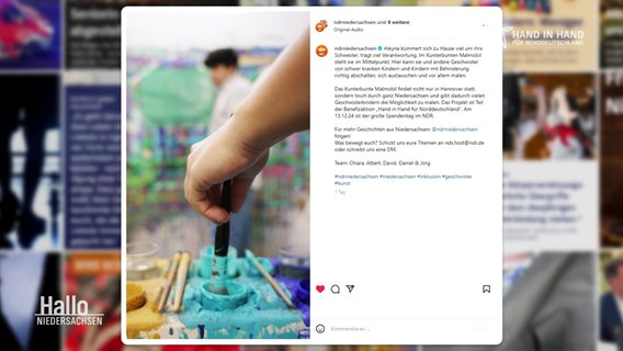 Screenshot einer Instagram-Seite: Ein Hand taucht einen Pinsel in Farbe. © Screenshot 