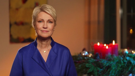 Die Ministerpräsidentin Mecklenburg-Vorpommerns, Manuela Schwesig (SPD), hält eine Weihnachtsansprache. © Screenshot 