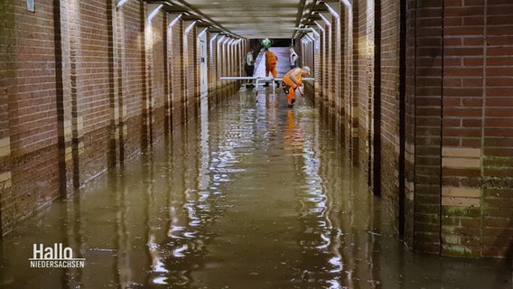 Ein überfluteter Tunnel. © Screenshot 