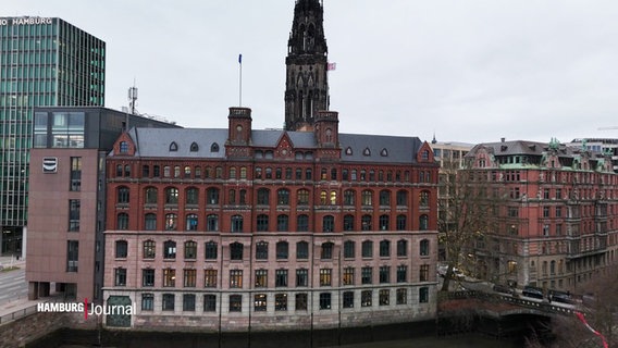 Das historische Kontorhaus Laeiszhof am Nikolaifleet in Hamburg. © Screenshot 