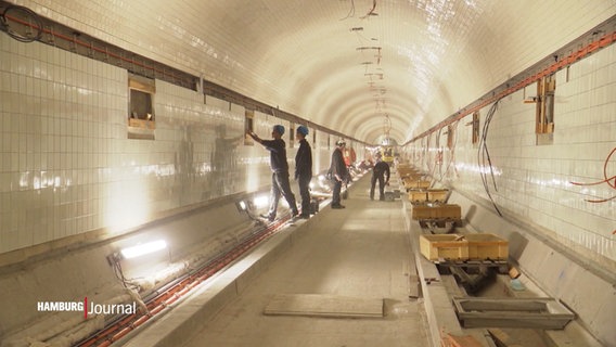 In Hamburgs altem Elbtunnel werden Sanierungsarbeiten vorgenommen. © Screenshot 