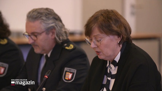 Innenministerin Sabine Sütterlin-Waack sitzt im Untersuchungsausschuss für einen möglichen Fall von Polizeigewalt. © Screenshot 