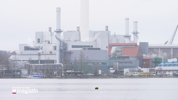 Eine Großwärmepumpe soll in Zukunft Flensburger Haushalte mit Wärmeenergie aus der Förde versorgen. © Screenshot 