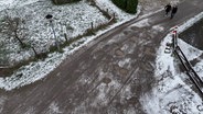 Eine marode Straße in Mecklenburg-Vorpommern. © Screenshot 