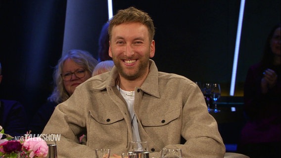 Comedian Torge Oelrich alias Freshtorge zu Gast in der NDR Talk Show © Screenshot 