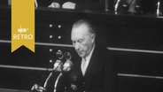 Konrad Adenauer am Rednerpult im Bundestag 1953. © Screenshot 