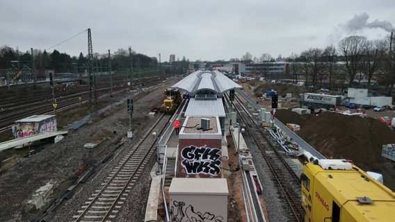 Blick auf die umgebaute S-Bahn-Station Diebsteich in Hamburg. © Screenshot 