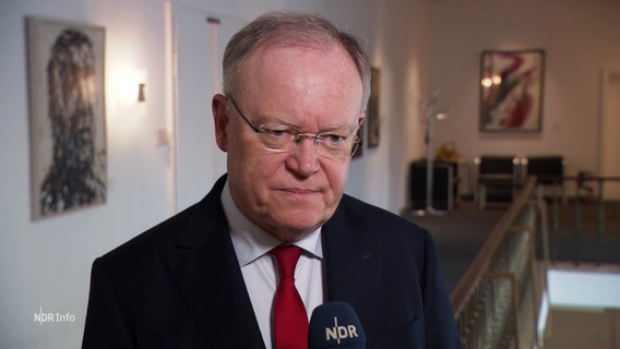 Der Ministerpräsident von Niedersachsen, Stephan Weil (SPD), im Interview © Screenshot 