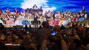 Das Johann-Strauss-Orchester in der Barclays Arena. © Screenshot 