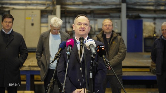 Thorsten Rönner bei einer Presseerklärung. © Screenshot 