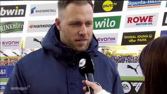 Daniel Brinkmann, Trainer von Hansa Rostock, im Interview. © Screenshot 