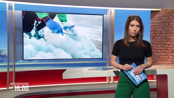 Lena Mosel moderiert das Niedersachsen Magazin um 18 Uhr. © Screenshot 