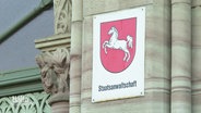 Ein Schild mi der Aufschrift "Staatsanwaltschaft". © Screenshot 