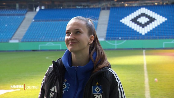 HSV-Innenverteidigerin Emilia Hirche im Volksparkstadion. © Screenshot 