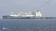 Ein LNG-Terminal in Wilhelmshaven. © Screenshot 