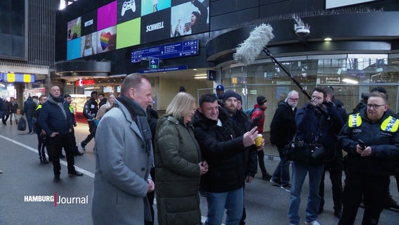 Nancy Faeser und Andy Grote am Hauptbahnhof. © Screenshot 