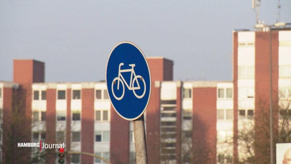 Ein Verkehrsschild, das auf einen Fahrradweg hinweist. © Screenshot 