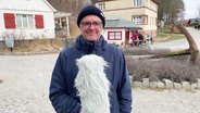 Stefan Kreibohm moderiert das Wetter im Winter auf Hiddensee © Screenshot 