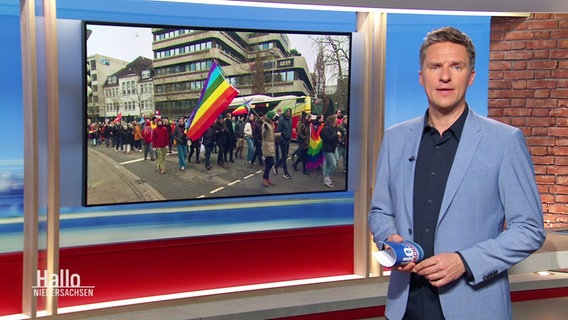 Arne-Torben Voigts im Studio von Hallo Niedersachsen. © Screenshot 