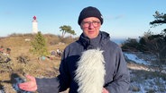 Stefan Kreibohm moderiert das Wetter von der Insel Hiddensee. © Screenshot 